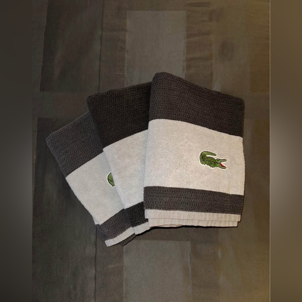 Lacoste Cliff Bath Towel 100% Cotton - Picture 3 of 4